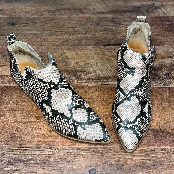 Universal Thread Faux Snakeskin Heeled Booties - Picture 4 of 11